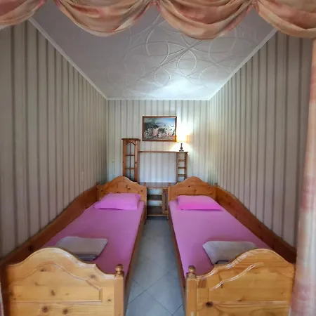 奥德索斯公寓 瓦爾納